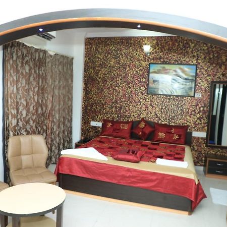 Koshya Suites Mumbai Exteriör bild
